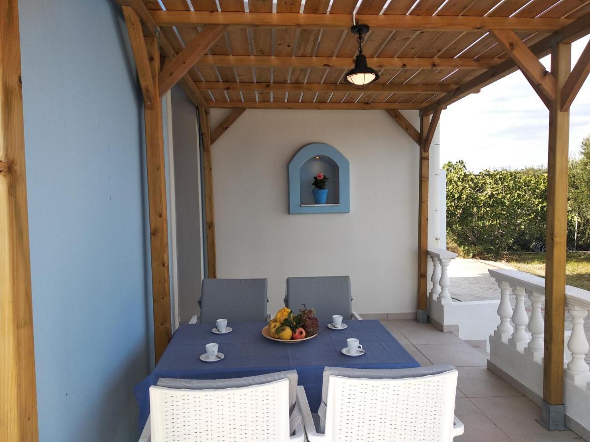 Rita Mare Seafront Villas Heated Pools Gennadi Exterior photo