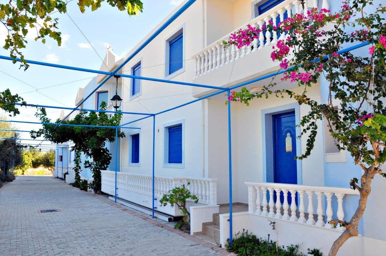 Rita Mare Seafront Villas Heated Pools Gennadi Exterior photo