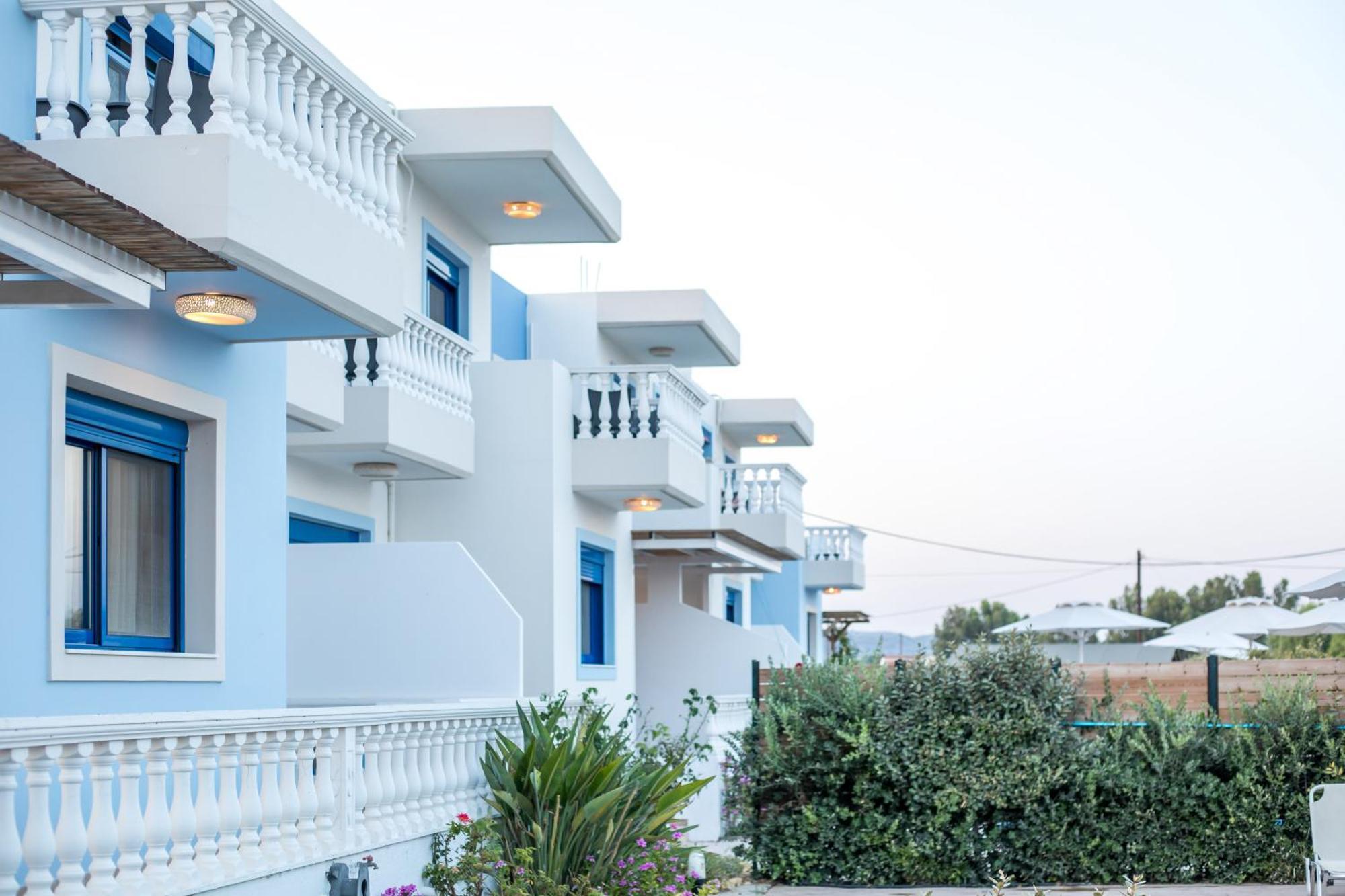 Rita Mare Seafront Villas Heated Pools Gennadi Exterior photo