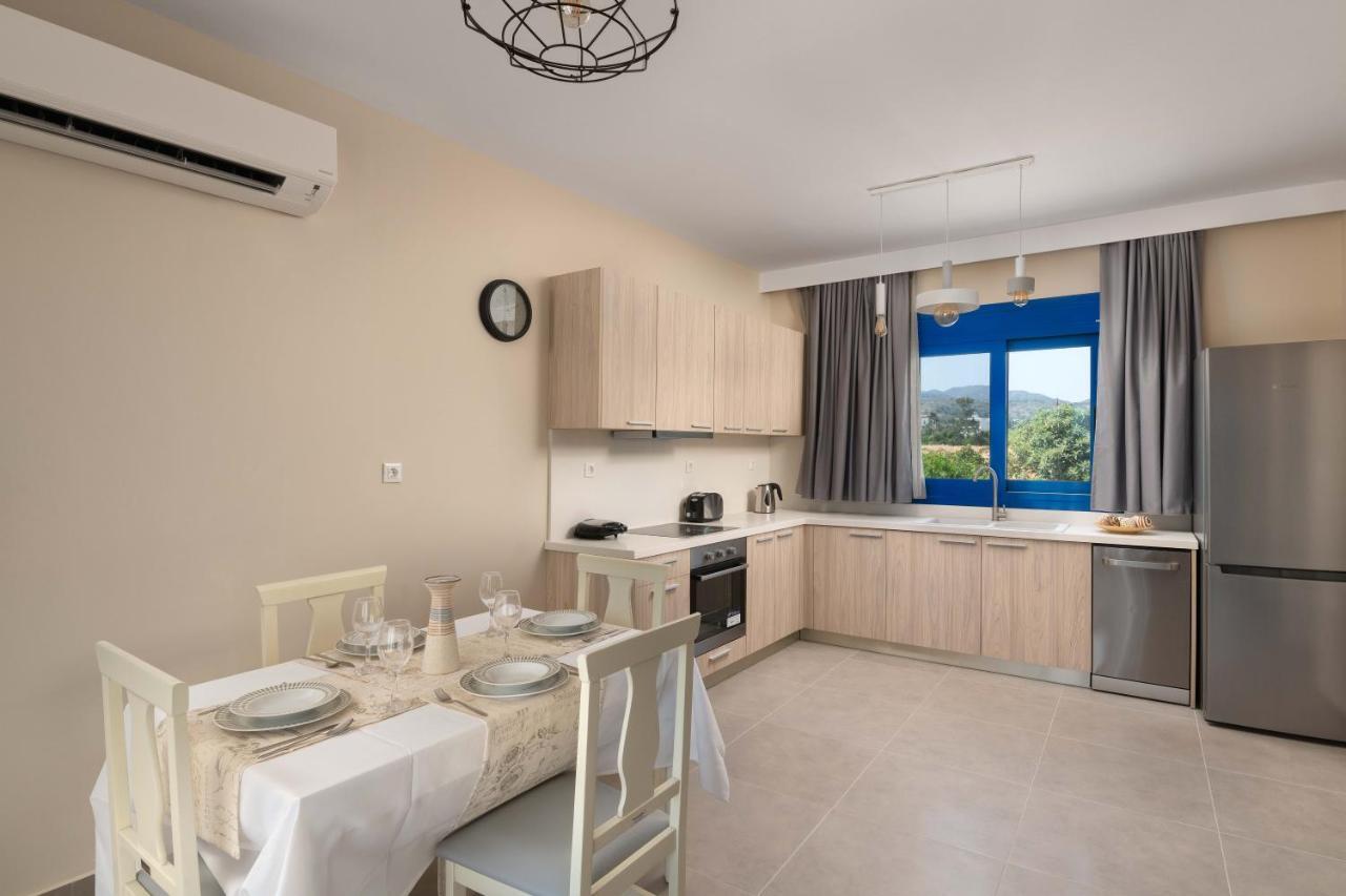 Rita Mare Seafront Villas Heated Pools Gennadi Exterior photo