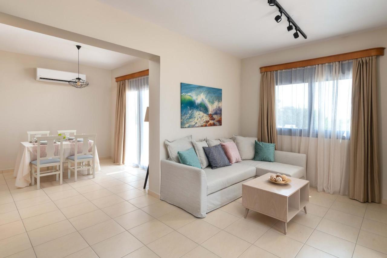 Rita Mare Seafront Villas Heated Pools Gennadi Exterior photo