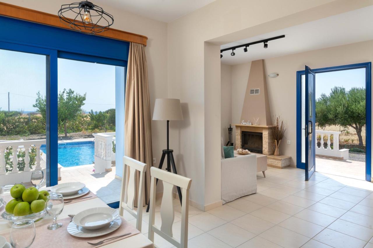 Rita Mare Seafront Villas Heated Pools Gennadi Exterior photo