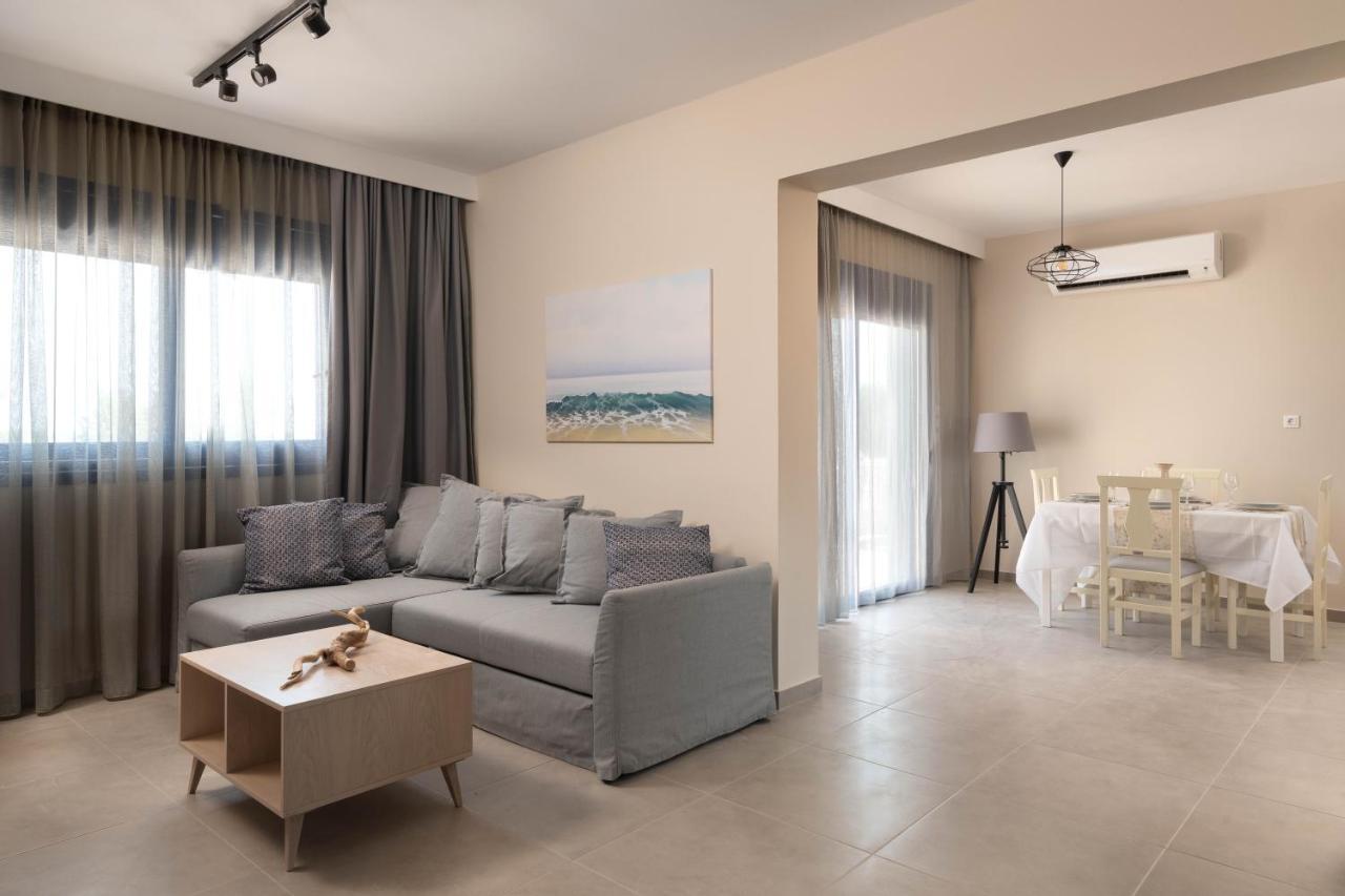Rita Mare Seafront Villas Heated Pools Gennadi Exterior photo
