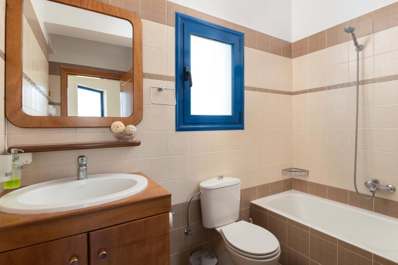 Rita Mare Seafront Villas Heated Pools Gennadi Exterior photo